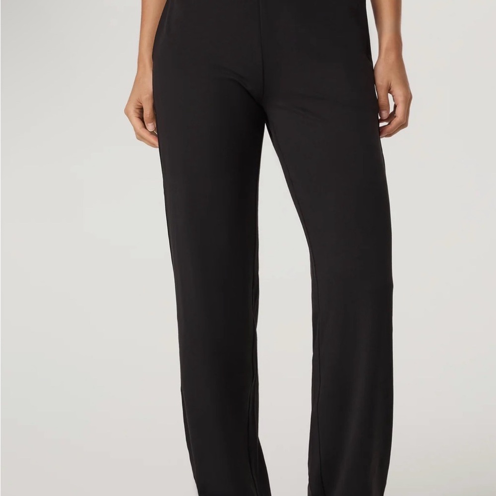 Vuori Black Straight-Leg Women's Pants